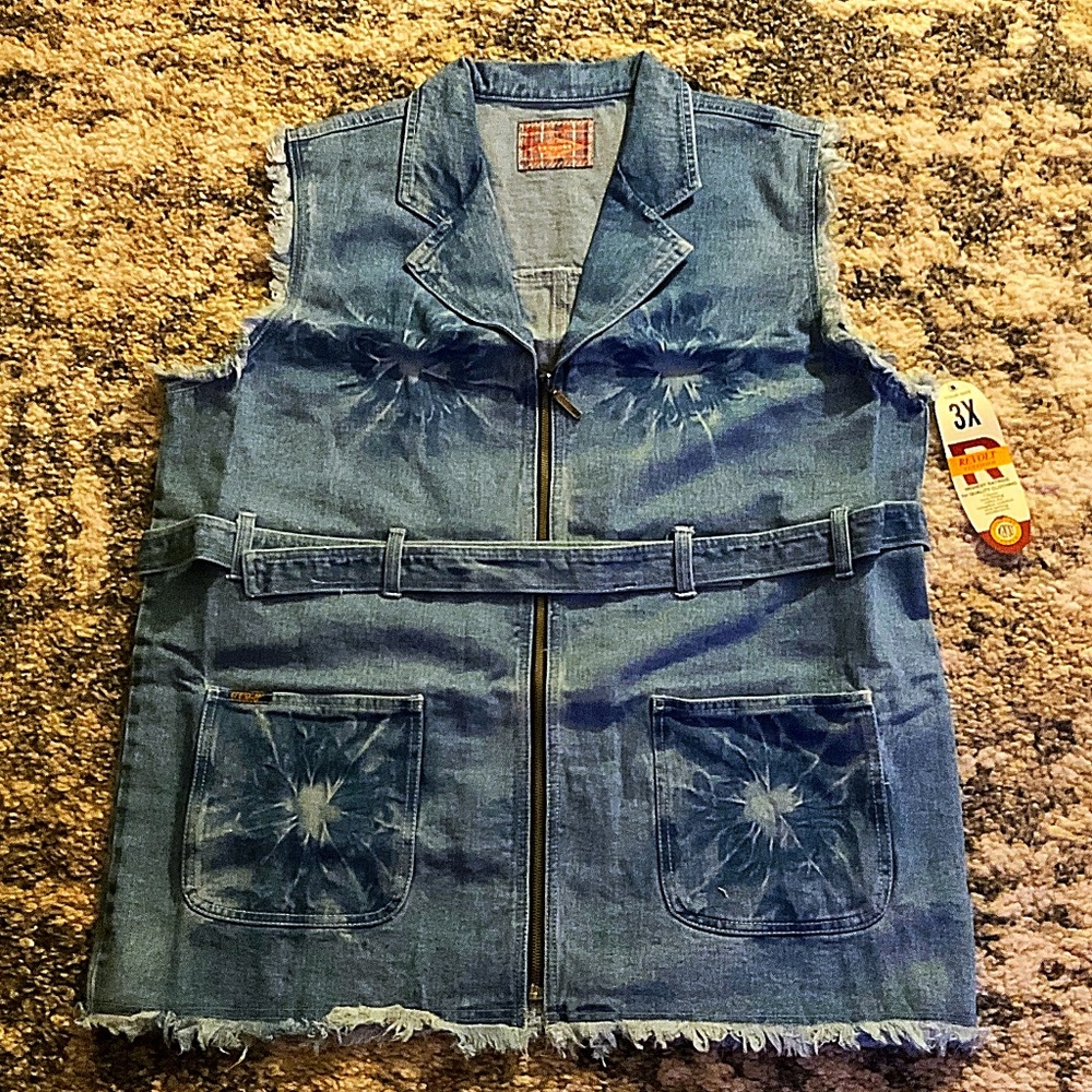 NWOT Plus Sizes ladies sleeveless zip Belted Denim Vest/ jacket Revolt